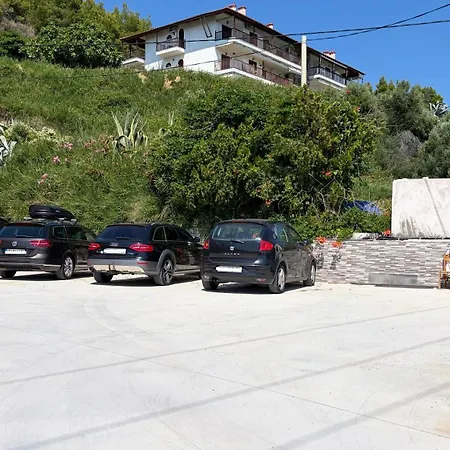 Emma Front Luxury * Mola Kalyva