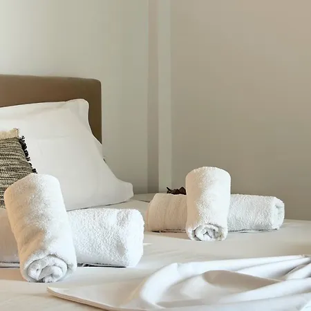 Emma Front Luxury Apartment Mola Kalyva