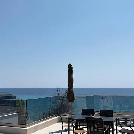 Emma Front Luxury * Mola Kalyva