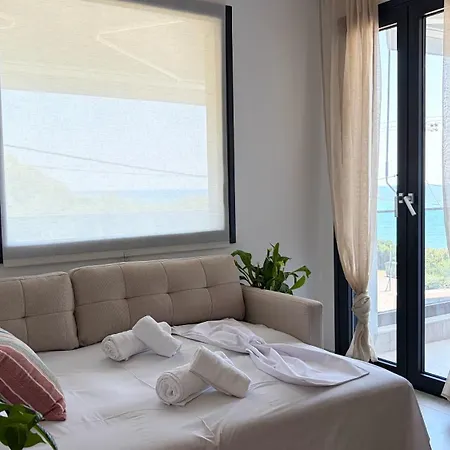 Emma Front Luxury Apartment *