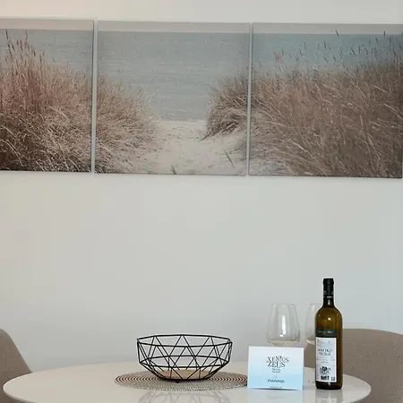 Emma Front Luxury Apartment